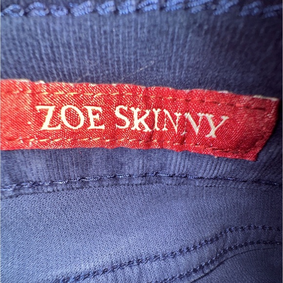 Women's Lucky Brand Blue Zoe Skinny Corduroy Jeans
This‎ is sized 8/29 - Picture 8 of 10